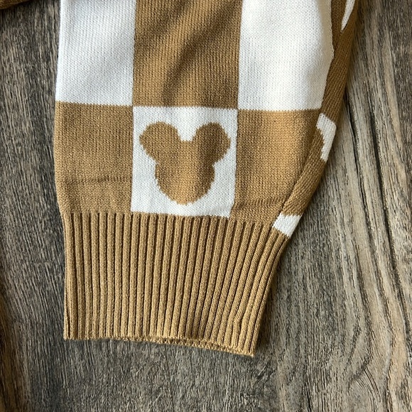 Disney Sweater Brown and White Checkered Mickey Mouse Cardigan Size Large - Picture 4 of 12